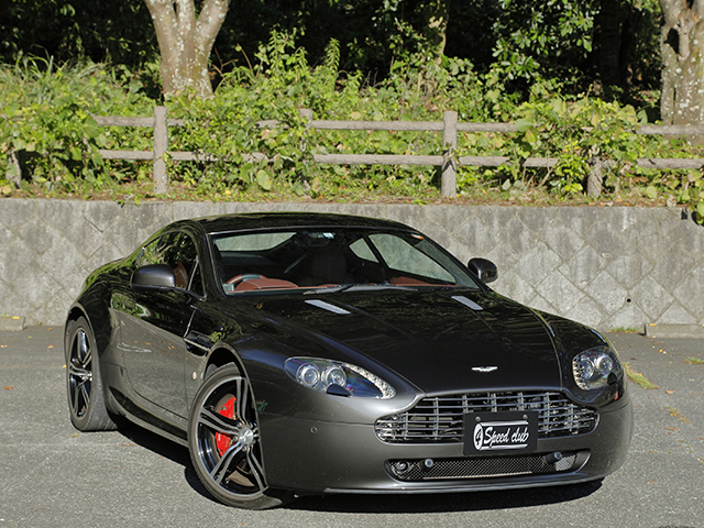 Aston Martin V8 VANTEGE